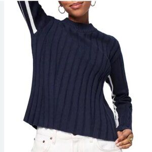 Faherty Game Set Crewneck Sweater in Navy (Small)